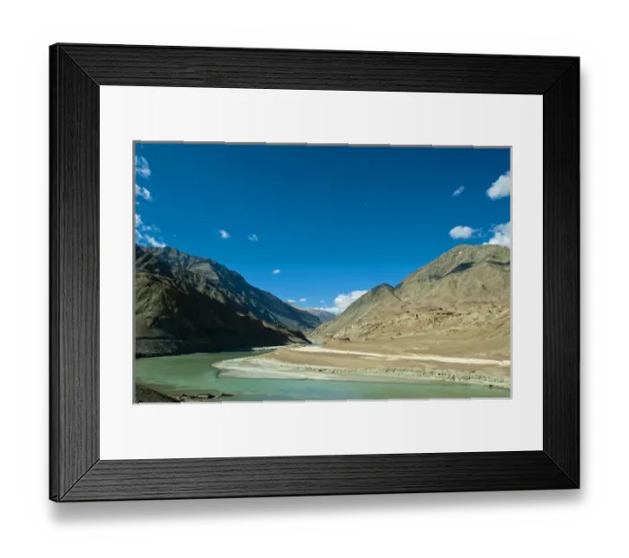 Framed Print : India, Ladakh, Markha Valley, scenic landscape with the Indus river Framed Print : India, Ladakh, Markha Valley, scenic landscape with the Indus river