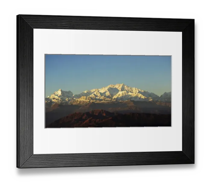 Framed Print : India, West Bengal, Singalila National Park, Sandakfu, view on snowcapped Kangchenjunga Framed Print : India, West Bengal, Singalila National Park, Sandakfu, view on snowcapped Kangchenjunga