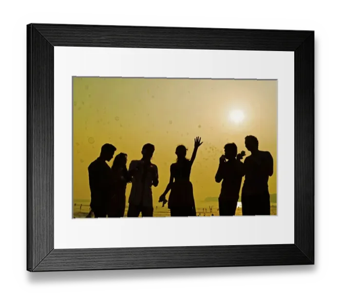 Framed Print : India, Maharashtra, Mumbai, Chowpatty Beach, blowing bubbles