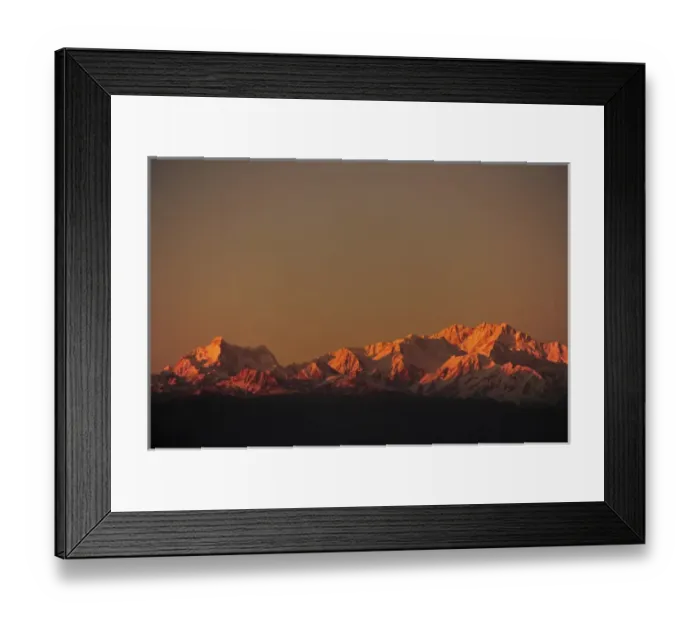 Framed Print : India, West Bengal, Singalila National Park, Tonglu, view on snowcapped Kangchenjunga Framed Print : India, West Bengal, Singalila National Park, Tonglu, view on snowcapped Kangchenjunga