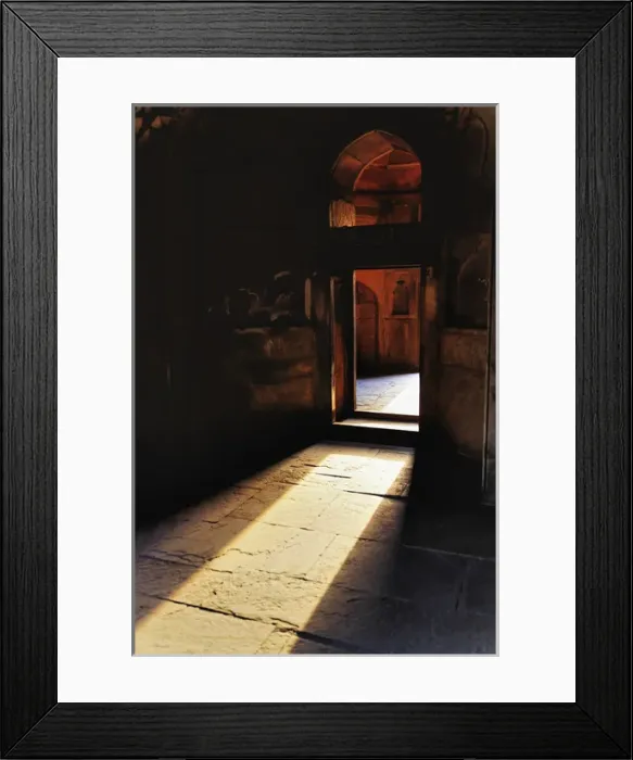 Framed Print : Afternon sunlight through doorway on interior of Tomb of Mohammed Shah, Lodhi Gardens Framed Print : Afternon sunlight through doorway on interior of Tomb of Mohammed Shah, Lodhi Gardens