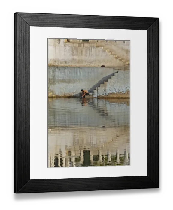 Framed Print : Indian man washing himself, Udaipur, India Framed Print : Indian man washing himself, Udaipur, India