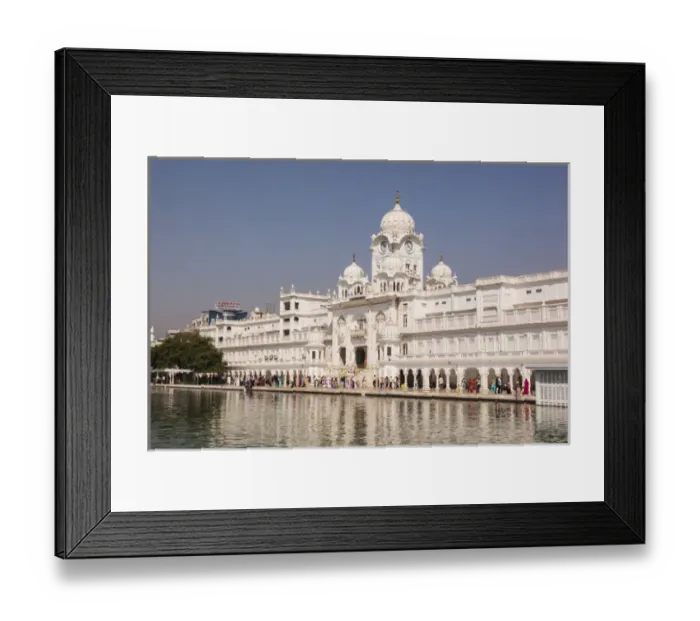 Framed Print : India, Punjab, Amritsar. Sikh pilgrims near entrance to the Golden Temple