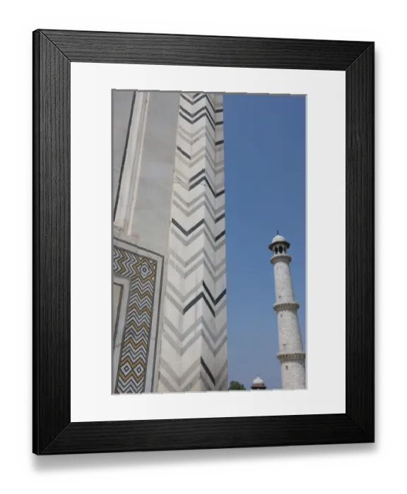 Framed Print : India, Agra, Taj Mahal. Famous landmark memorial to Queen Mumtaz Mahal, circa 1632 Framed Print : India, Agra, Taj Mahal. Famous landmark memorial to Queen Mumtaz Mahal, circa 1632