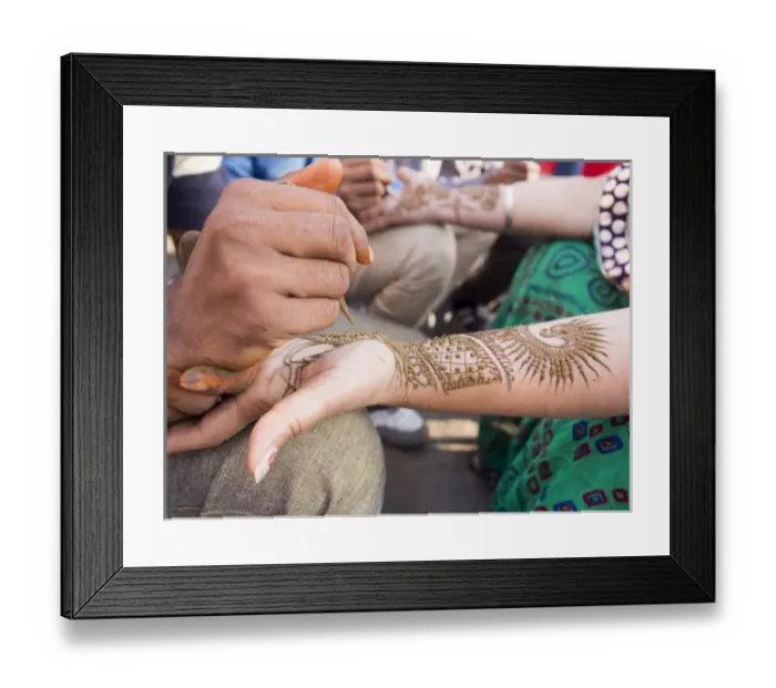 Framed Print : Henna being applied on womans hand in Jaipur, Rajasthan, India