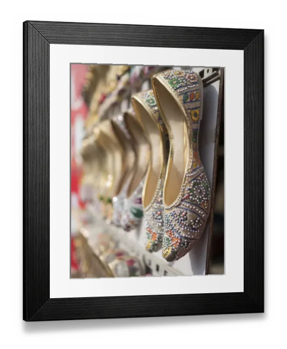 Framed Print : Shoe shop in Amritsar, Punjab, India Framed Print : Shoe shop in Amritsar, Punjab, India