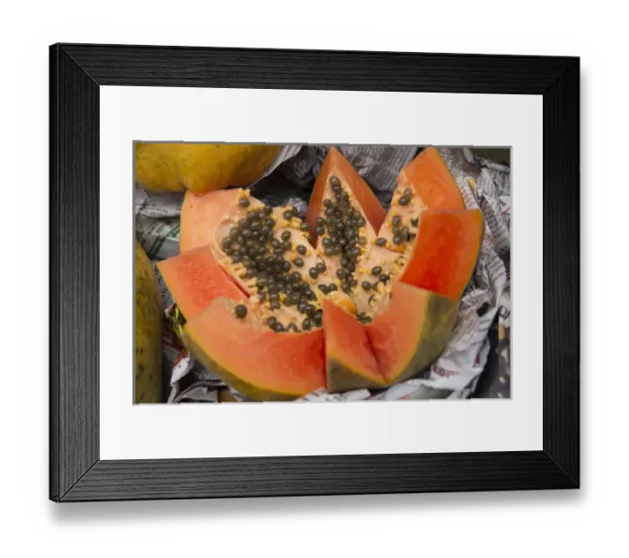 Framed Print : New Delhi, street market, fresh papaya Framed Print : New Delhi, street market, fresh papaya