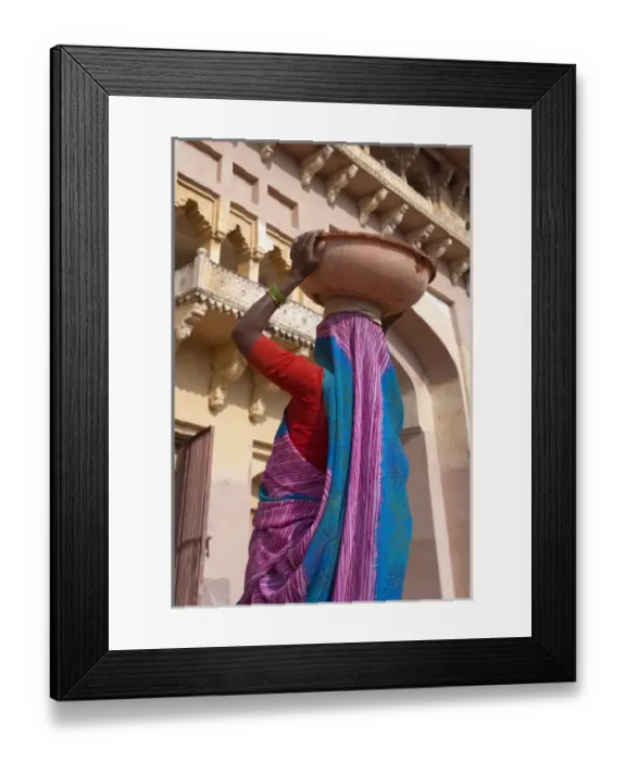 Framed Print : Woman in Amber Palace, Jaipur, Rajasthan, India