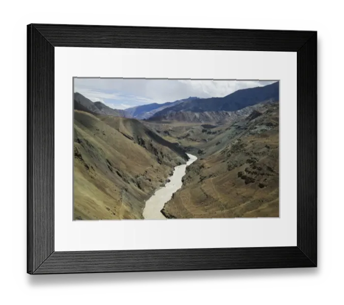 Framed Print : Indus River flowing through the valley in the Himalayas, Ladakh, India