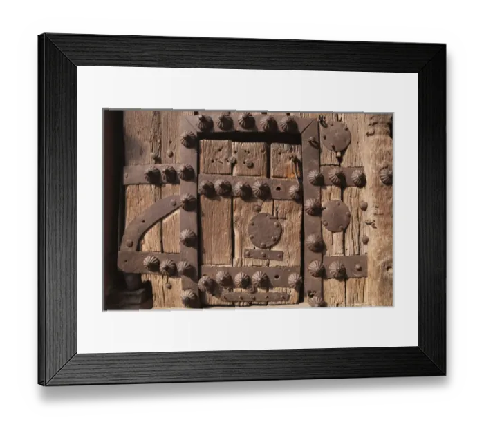 Framed Print : Wood gate in Taj Mahal (UNESCO World Heritage site), Agra, India Framed Print : Wood gate in Taj Mahal (UNESCO World Heritage site), Agra, India