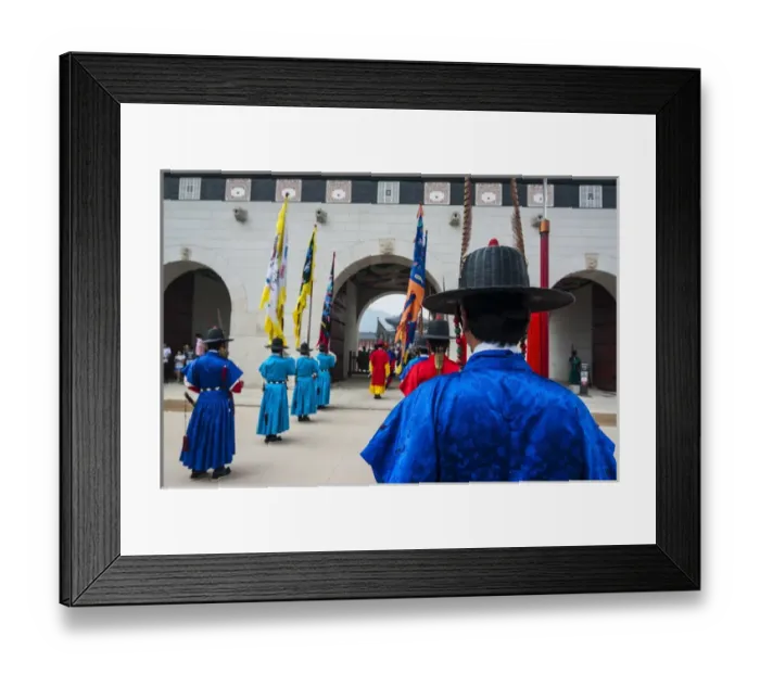 Framed Print : Ceremonial changing of the guard, Gyeongbokgung palace, Seoul, South Korea Framed Print : Ceremonial changing of the guard, Gyeongbokgung palace, Seoul, South Korea