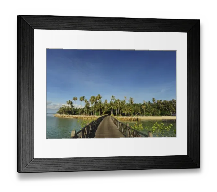 Framed Print : Malaysia, Borneo, Semporna, Mabul, luxury hotel with bungalows on stilt