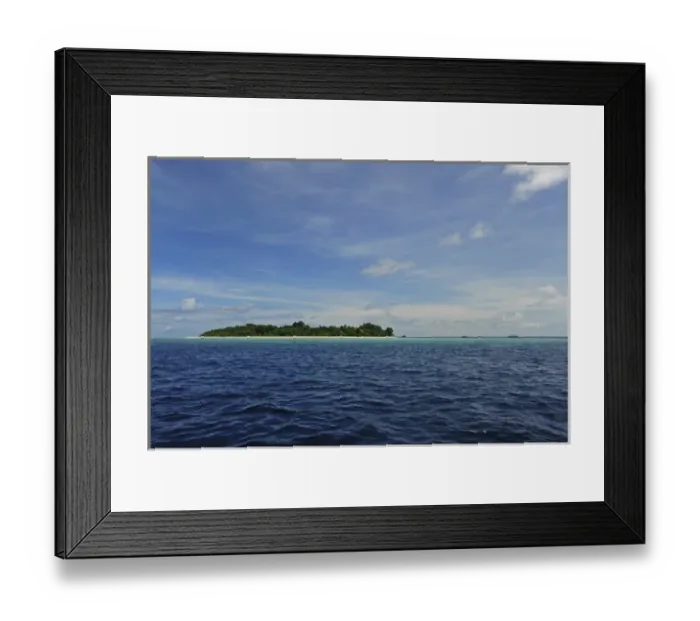 Framed Print : Malaysia, Borneo, Semporna Archipelago, Sipadan, view of the island from the boat Framed Print : Malaysia, Borneo, Semporna Archipelago, Sipadan, view of the island from the boat