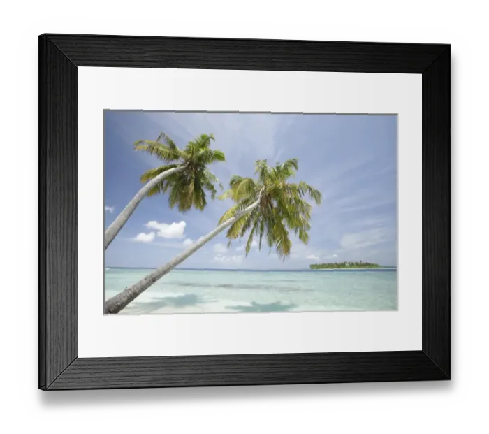 Framed Print : North Huvadhoo Atoll, Southern Maldives, Indian Ocean Framed Print : North Huvadhoo Atoll, Southern Maldives, Indian Ocean