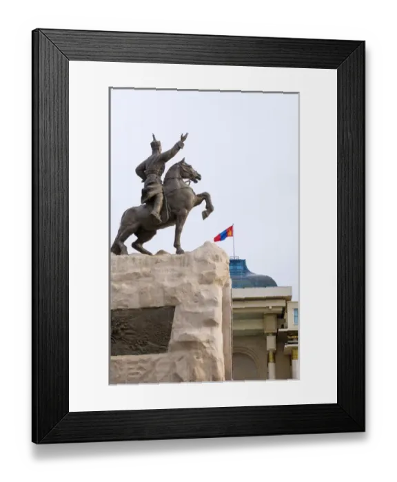 Framed Print : Mongolia, Ulaanbaatar. Statue of Mongolian revolutionary hero Damdin Sukhbaatar, Sukhbaatar Square