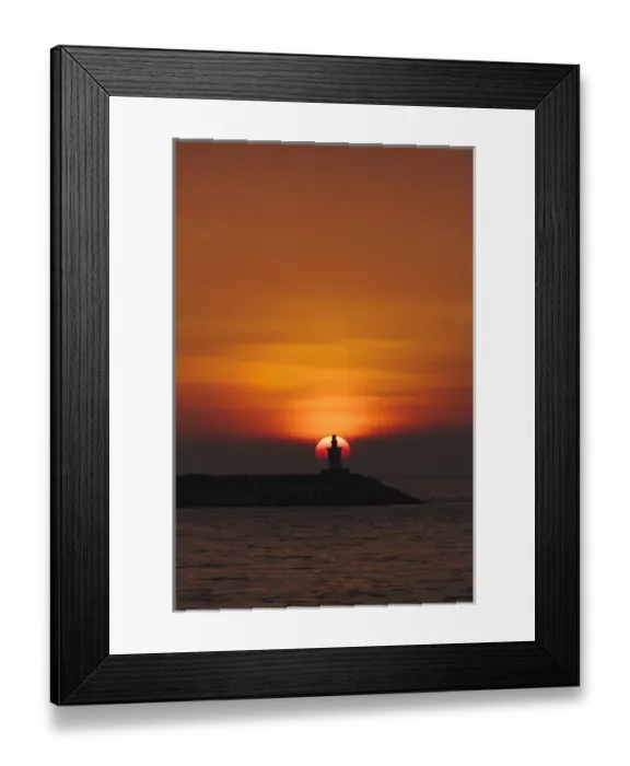 Framed Print : Sunset view of lighthouse in Manila Bay, Manila, Philippines Framed Print : Sunset view of lighthouse in Manila Bay, Manila, Philippines