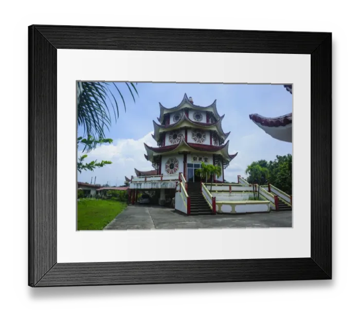 Framed Print : Long Hua Temple, Davao, Mindanao, Philippines Framed Print : Long Hua Temple, Davao, Mindanao, Philippines