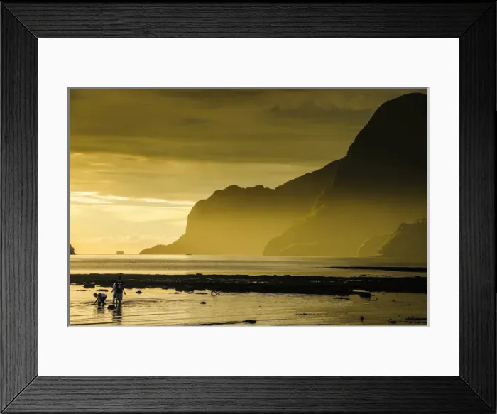Framed Print : Young boys fishing at sunset in the bay of El Nido, Bacuit Archipelago, Palawan Framed Print : Young boys fishing at sunset in the bay of El Nido, Bacuit Archipelago, Palawan