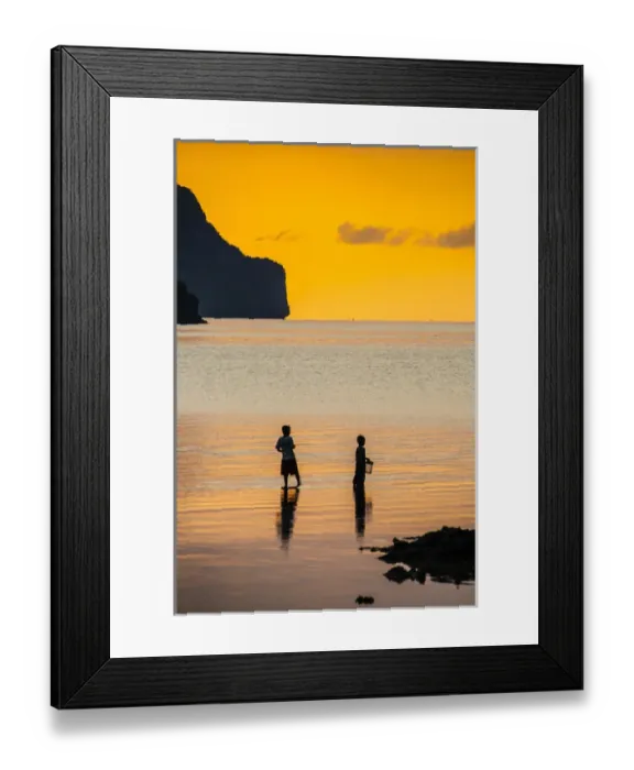 Framed Print : Silhouette of boys fishing at sunset in the bay of El Nido, Bacuit Archipelago, Palawan Framed Print : Silhouette of boys fishing at sunset in the bay of El Nido, Bacuit Archipelago, Palawan