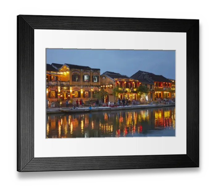 Framed Print : Restaurants reflected in Thu Bon River at dusk, Hoi An (UNESCO World Heritage Site) Framed Print : Restaurants reflected in Thu Bon River at dusk, Hoi An (UNESCO World Heritage Site)