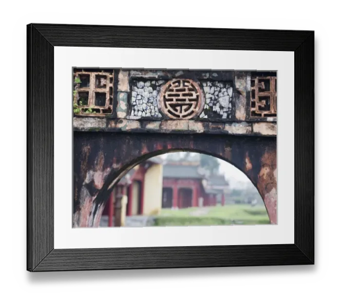 Framed Print : Carved arch inside the Imperial Palace, in Hue, Vietnam Framed Print : Carved arch inside the Imperial Palace, in Hue, Vietnam