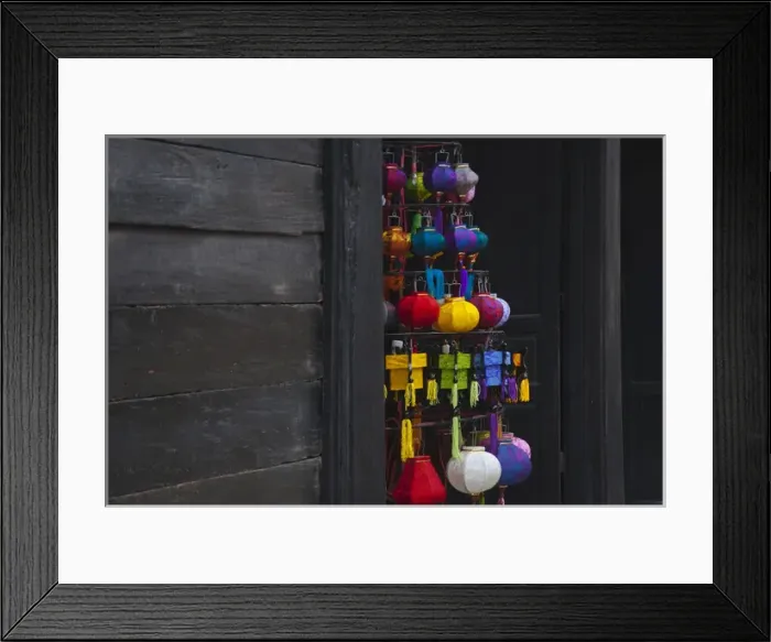 Framed Print : Selling colorful lanterns in Hoi An Ancient Town, UNESCO World Heritage site