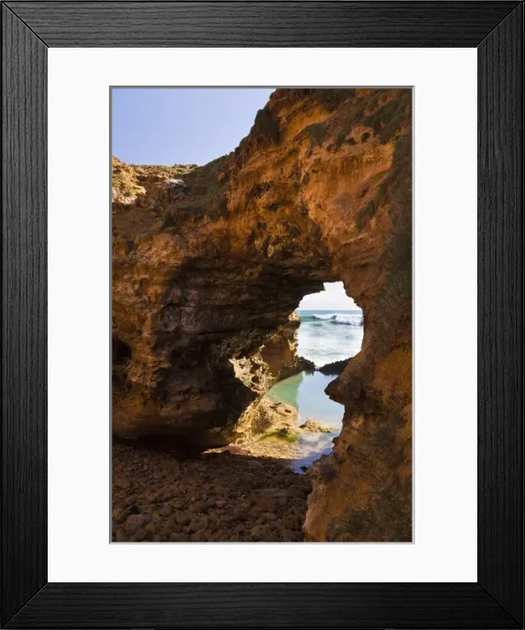 Framed Print : The Grotto and cliffs, Great Ocean Road, Australia Framed Print : The Grotto and cliffs, Great Ocean Road, Australia