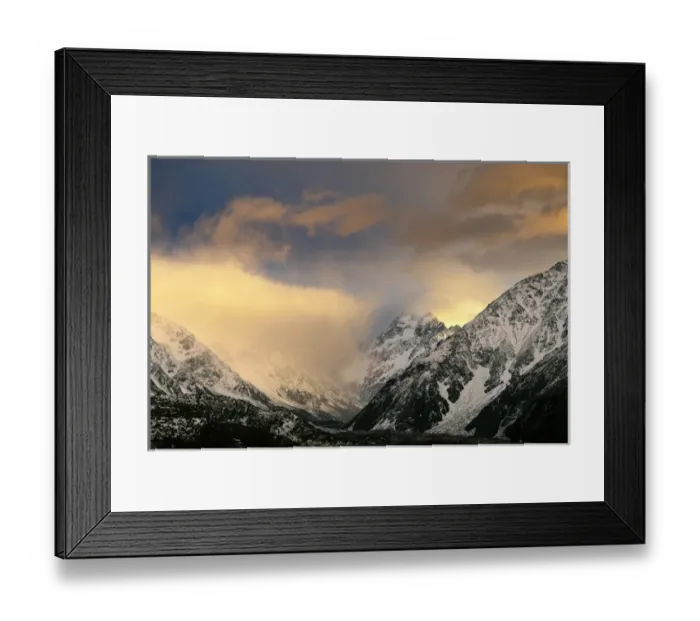 Framed Print : Sunrise at Aoraki Mount Cook, New Zealands tallest peak Framed Print : Sunrise at Aoraki Mount Cook, New Zealands tallest peak