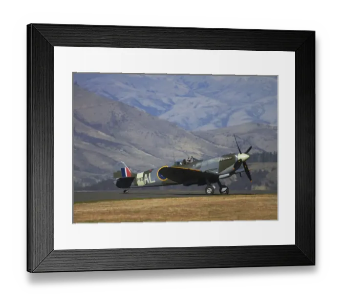 Framed Print : Supermarine Spitfire - British and allied WWII Fighter Plane, Wanaka, South Island