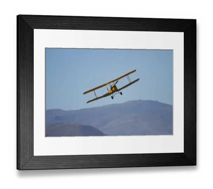 Framed Print : De Havilland DH 82A Tiger Moth Biplane