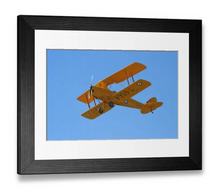 Framed Print : De Havilland DH 82A Tiger Moth Biplane