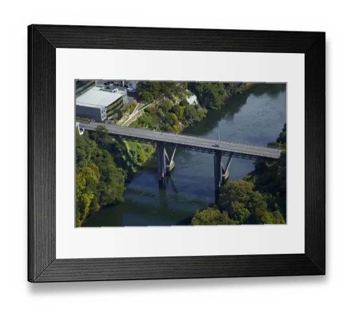Framed Print : Claudelands Bridge and Waikato River, Hamilton, Waikato, North Island, New Zealand Framed Print : Claudelands Bridge and Waikato River, Hamilton, Waikato, North Island, New Zealand