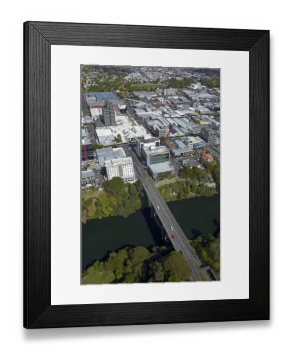 Framed Print : Hamilton, Waikato River, and Claudelands Bridge, Waikato, North Island, New Zealand Framed Print : Hamilton, Waikato River, and Claudelands Bridge, Waikato, North Island, New Zealand