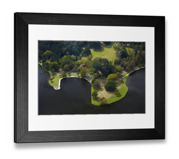 Framed Print : Lake Domain Reserve and Lake Rotoroa, Hamilton, Waikato, North Island, New Zealand