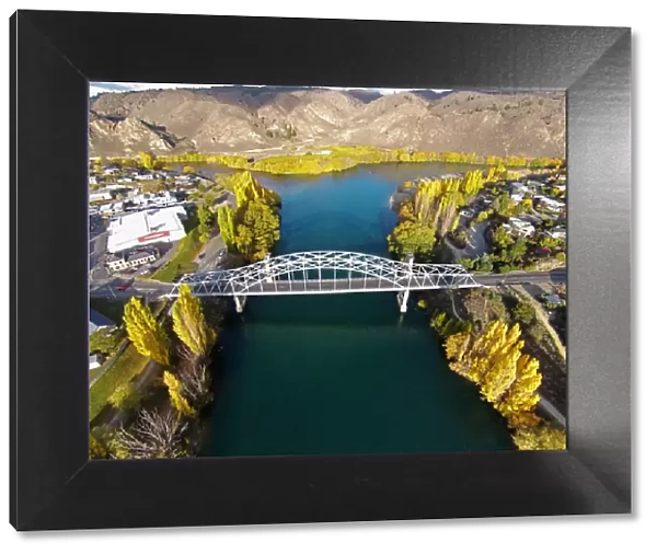 Alexandra Bridge and Clutha River in autumn, Central Otago, South Island, New Zealand