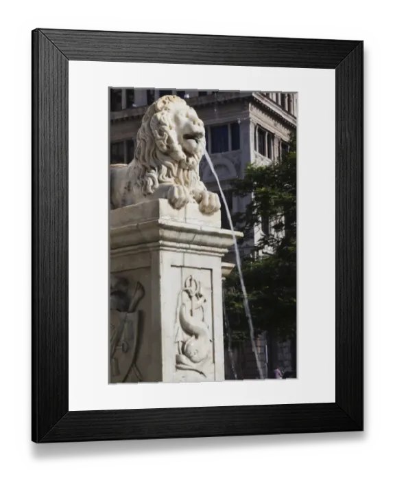Framed Print : Cuba, Havana, Havana Vieja, Plaza de San Francisco de Asis, Fuente de los Leones