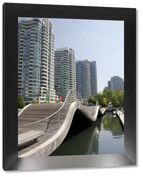 Canada, Ontario, Toronto. Waterfront marina, Wave Deck surrounded by typical lake
