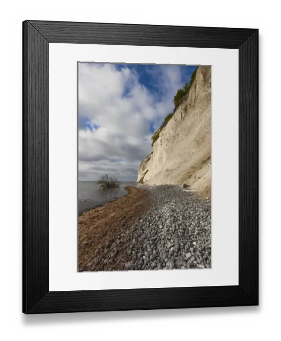 Framed Print : Denmark, Mon, Mons Klimt, 130 meter-high chalk cliffs from the shore
