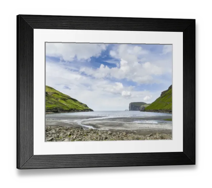 Framed Print : Beach at Tjornuvik. In the background the island Eysturoy with the iconic sea stacks Risin Framed Print : Beach at Tjornuvik. In the background the island Eysturoy with the iconic sea stacks Risin