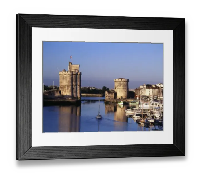 Framed Print : France, La Rochelle, Vieux Port, Tour Saint-Nicolas, Tour de la Chaine, Boats moored Framed Print : France, La Rochelle, Vieux Port, Tour Saint-Nicolas, Tour de la Chaine, Boats moored