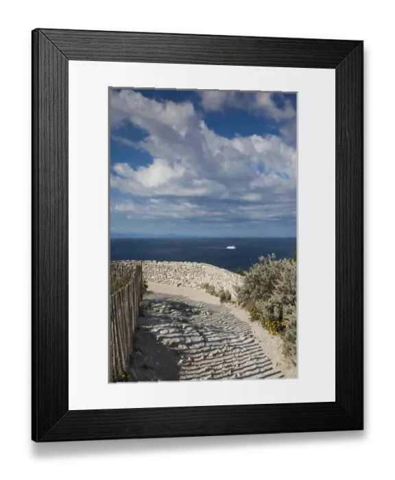 Framed Print : France, Corsica, Corse-du-Sud Department, Corsica South Coast Region, Bonifacio Framed Print : France, Corsica, Corse-du-Sud Department, Corsica South Coast Region, Bonifacio