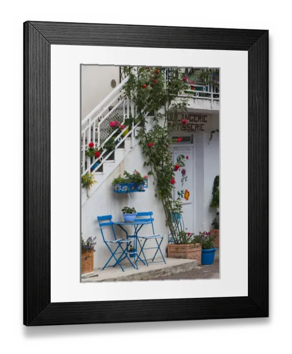 Framed Print : France, Corsica, Haute-Corse Department, Fiumorbo Region, Prunelli di Fiumorbo, courtyard Framed Print : France, Corsica, Haute-Corse Department, Fiumorbo Region, Prunelli di Fiumorbo, courtyard