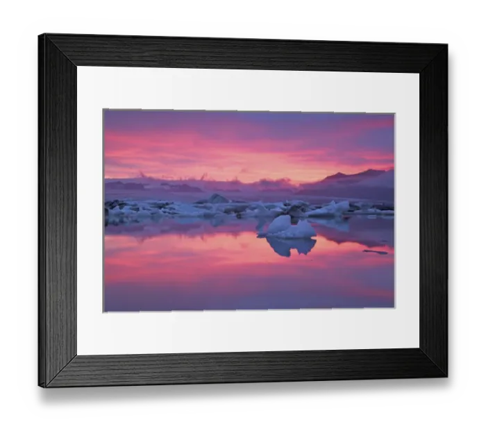 Framed Print : Iceland, Hofn. Sunset over the Jokulsarlon Glacier lagoon Framed Print : Iceland, Hofn. Sunset over the Jokulsarlon Glacier lagoon