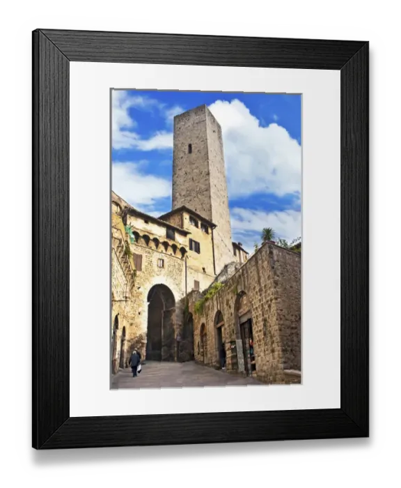 Framed Print : Stone Arch de Becci de Cuganesi Tower Narrow Street Via San Giovani San Gimignano