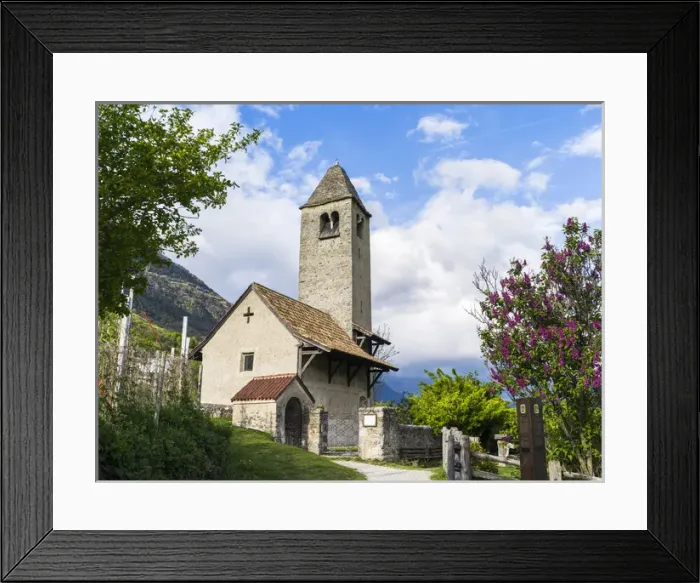 Framed Print : The romanic little church of Sankt Prokulus (San Procolo) near Naturns (naturno)
