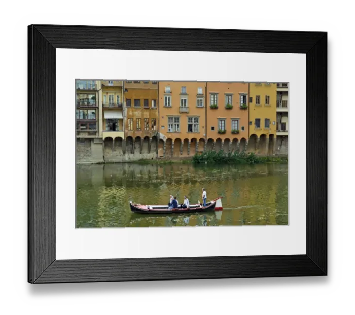 Framed Print : Arno River near Ponte Vecchio, Firenze, UNESCO WORLD Heritage Site, Tuscany, Italy Framed Print : Arno River near Ponte Vecchio, Firenze, UNESCO WORLD Heritage Site, Tuscany, Italy
