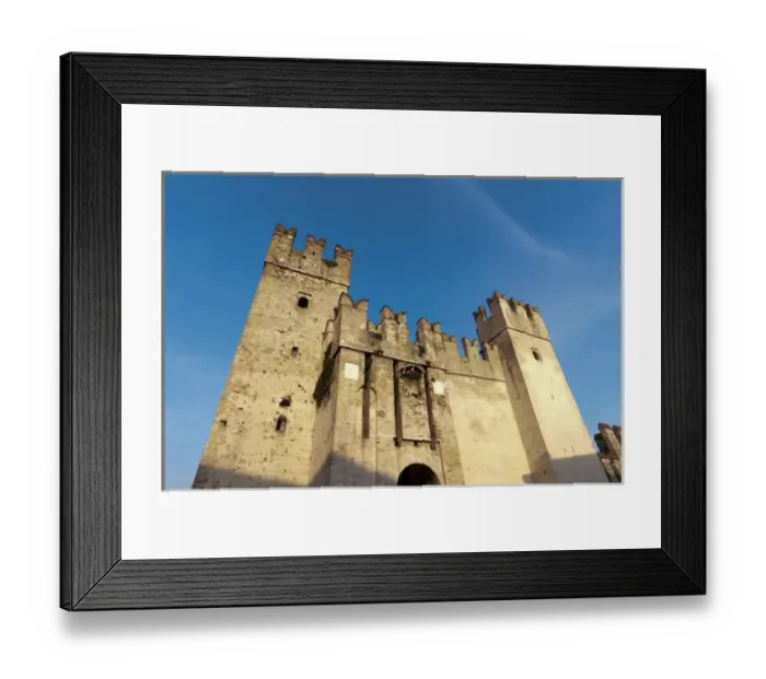Framed Print : Castello Scaligero, Sirmione, Lago di Garda, Lombardia, Italy
