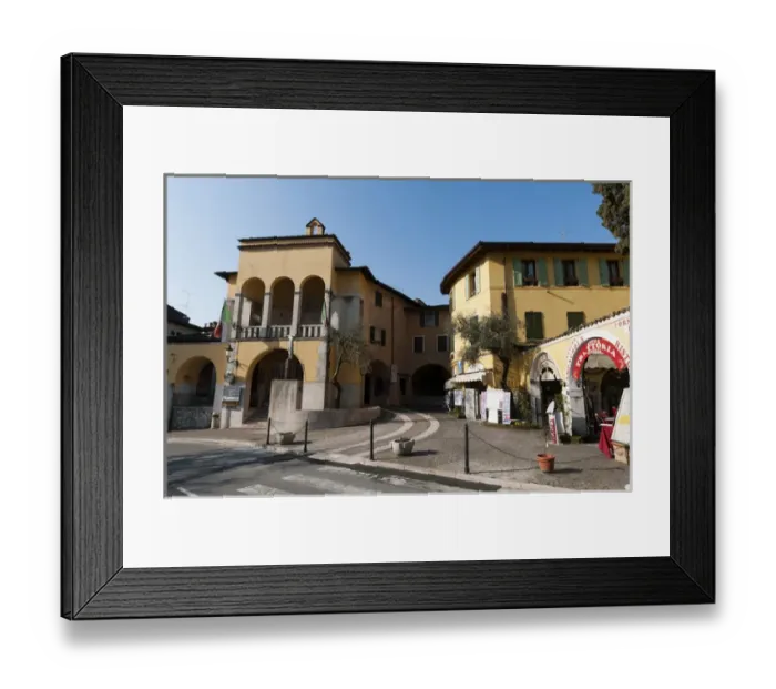 Framed Print : Gardone Alta, Lago di Garda, Lombardia, Italy Framed Print : Gardone Alta, Lago di Garda, Lombardia, Italy