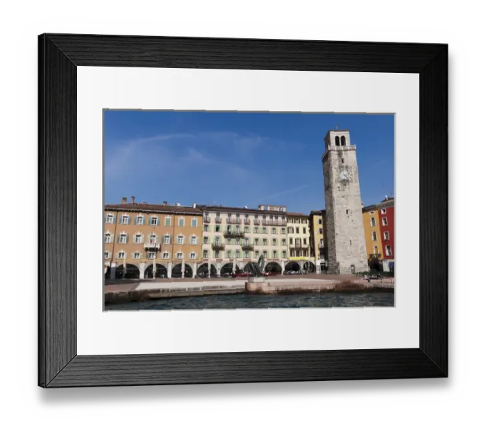 Framed Print : Apponale Tower, Piazza 3 Novembre, Riva del Garda, Lago di Garda, Trentino-Alto-Adige Framed Print : Apponale Tower, Piazza 3 Novembre, Riva del Garda, Lago di Garda, Trentino-Alto-Adige