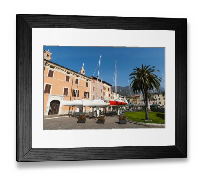 Framed Print : Bogliaco, Lago di Garda, Lombardia, Italy